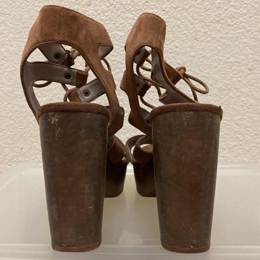 Hinge Wood Heel Lace up Sandal 8.5 - Picture 7 of 8